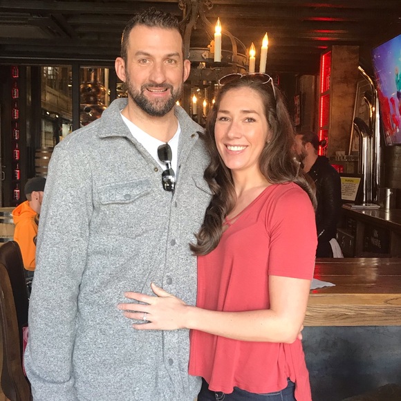 Meet your Posher, Amanda - Picture 2 of 3